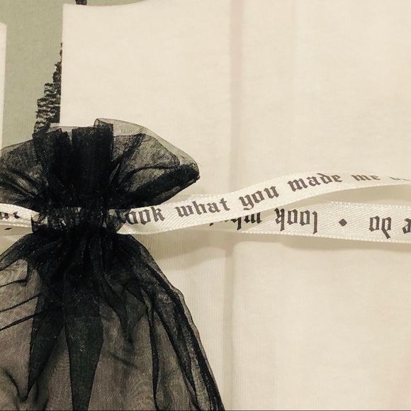 Taylor Swift Original Rep Patches with Bag - Picture 7 of 7